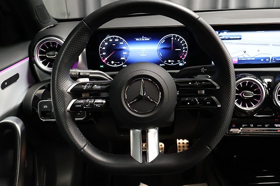 Mercedes-Benz A250 e 18 of 27