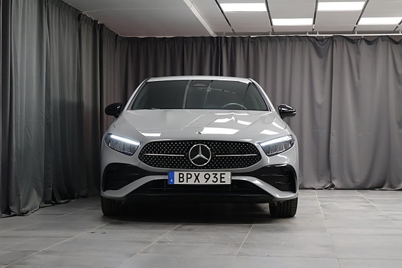 Mercedes-Benz A250 e 3 of 27