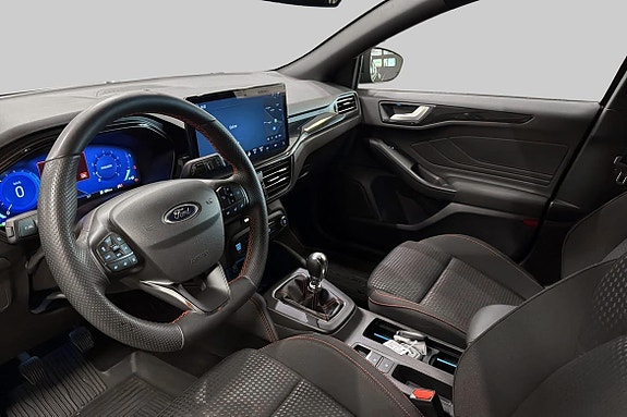Ford Focus 7 of 18