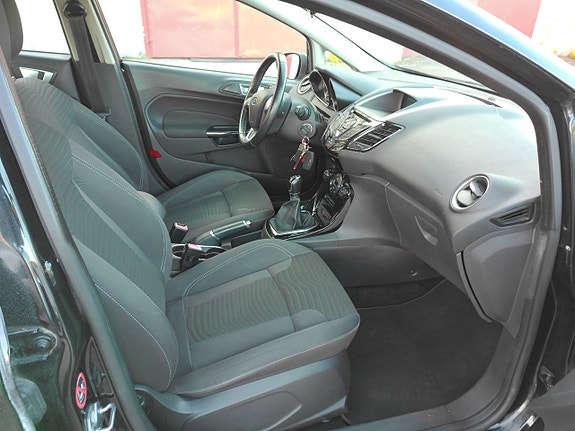 Ford Fiesta 7 of 15