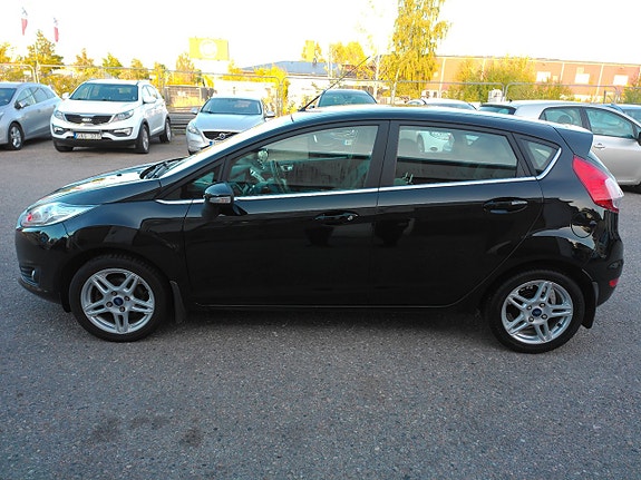 Ford Fiesta 14 of 15