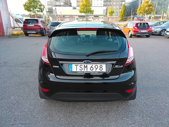 Ford Fiesta 13 of 15