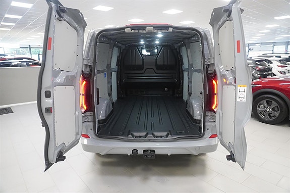 Ford Transit Custom 7 of 17