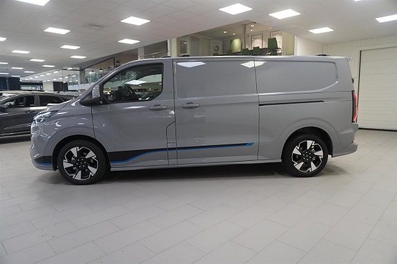 Ford Transit Custom 3 of 17