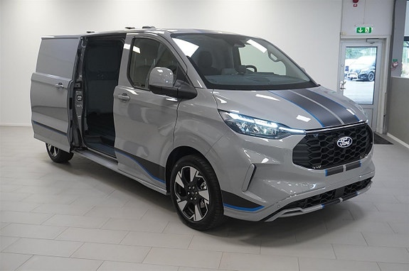Ford Transit Custom 9 of 17