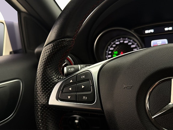 Mercedes-Benz A250 17 of 29