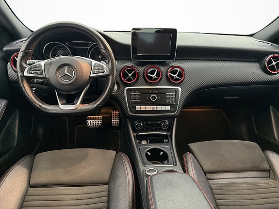 Mercedes-Benz A250 12 of 29