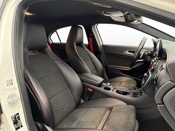 Mercedes-Benz A250 13 of 29