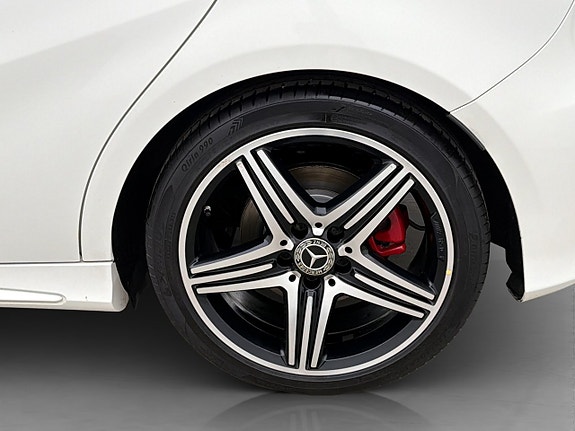 Mercedes-Benz A250 27 of 29