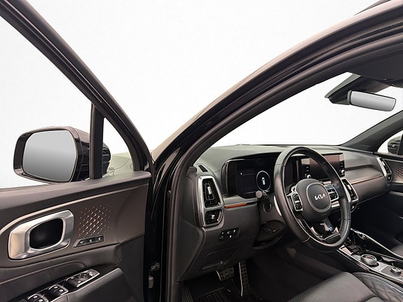 Kia Sorento 12 of 30