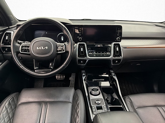 Kia Sorento 17 of 30