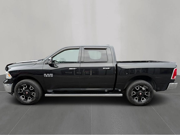 Dodge RAM 1500 2 of 15