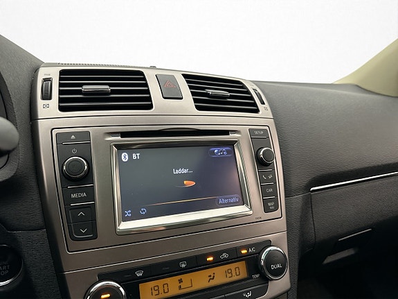 Toyota Avensis 26 of 30