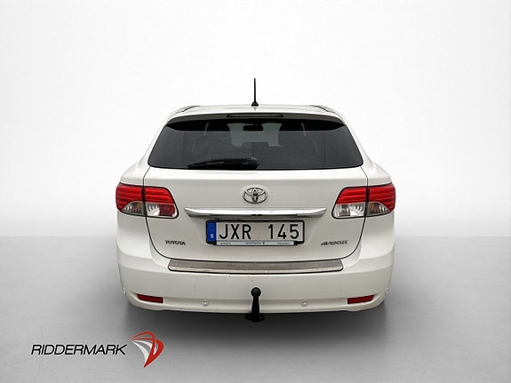 Toyota Avensis 8 of 30