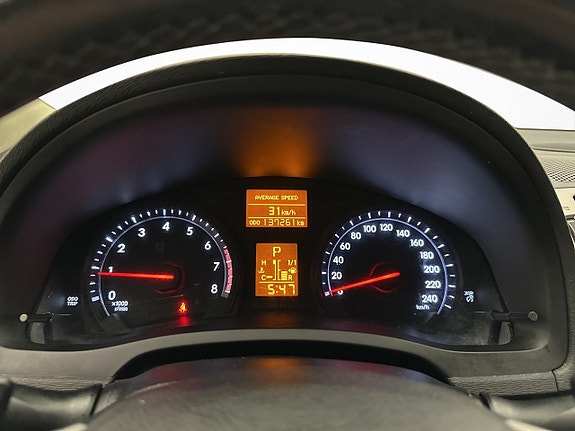 Toyota Avensis 23 of 30