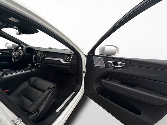 Volvo XC60 18 of 30