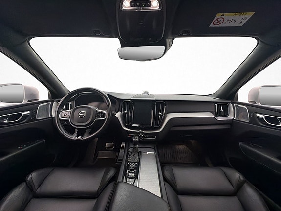 Volvo XC60 16 of 30