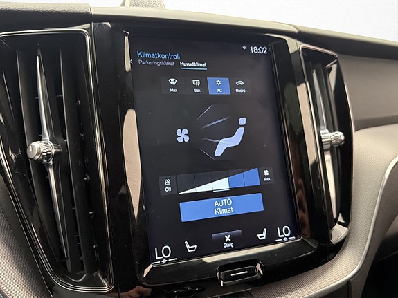 Volvo XC60 25 of 30