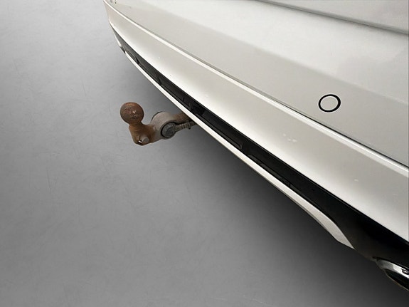 Volvo XC60 13 of 30