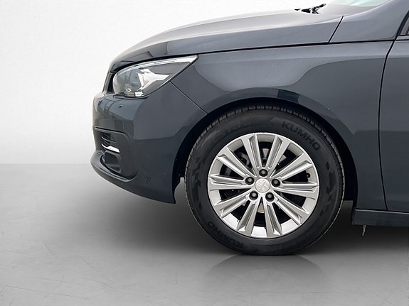 Peugeot 308 SW 10 of 29