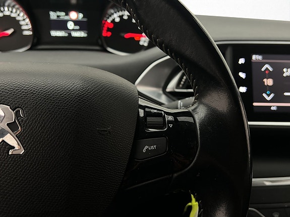 Peugeot 308 SW 26 of 29