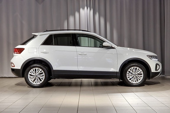 Volkswagen T-Roc 3 of 14
