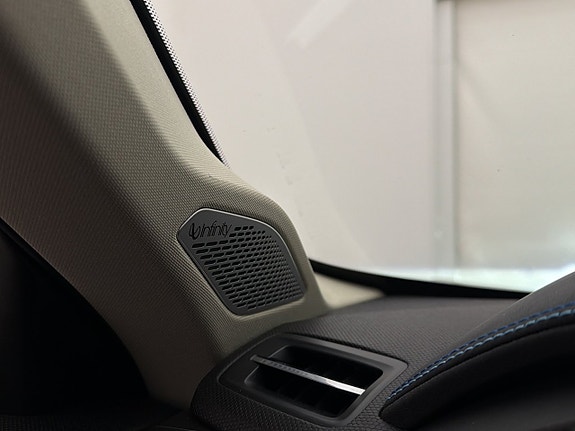 Lynk & Co 01 13 of 30
