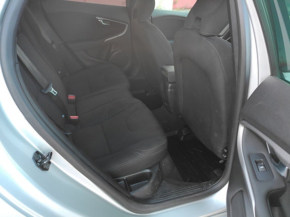 Volvo V40 8 of 12