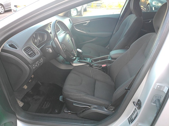 Volvo V40 5 of 12