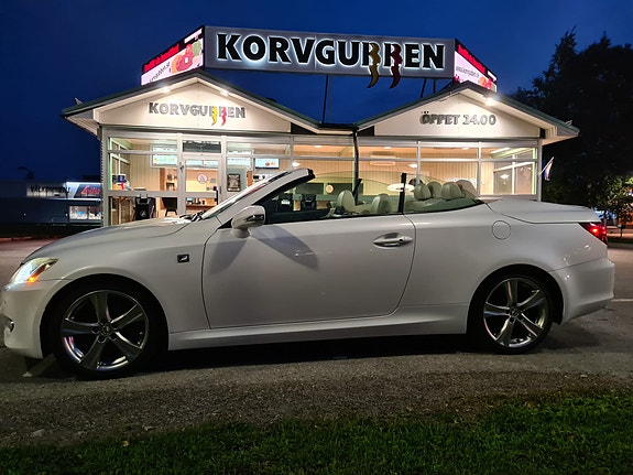 Lexus IS250C 4 of 7