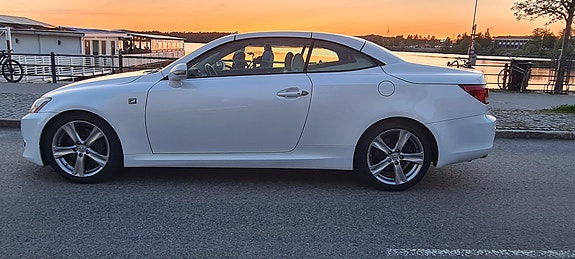 Lexus IS250C 5 of 7