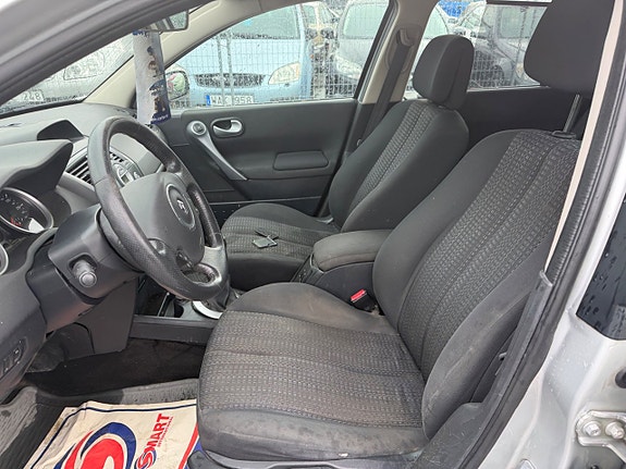 Renault Megane 18 of 28
