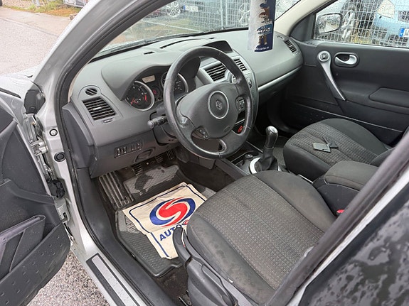 Renault Megane 19 of 28