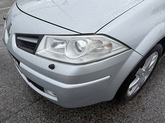 Renault Megane 25 of 28