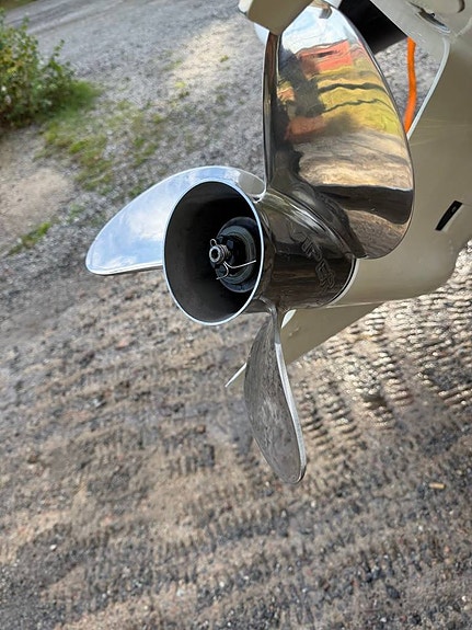 Grand 550S Silver Line – 2015 | Evinrude 115 hk | 250Tim 7 of 8