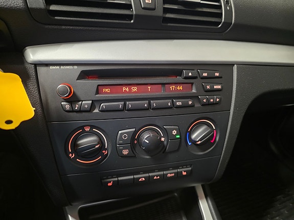BMW 118i 10 of 11