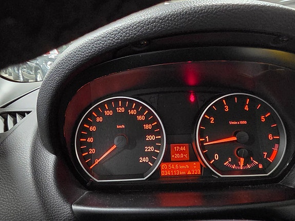 BMW 118i 11 of 11