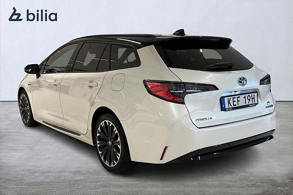 Toyota Corolla 2 of 21