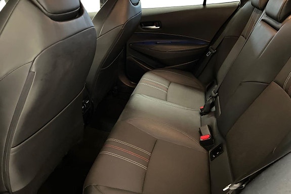 Toyota Corolla 13 of 21