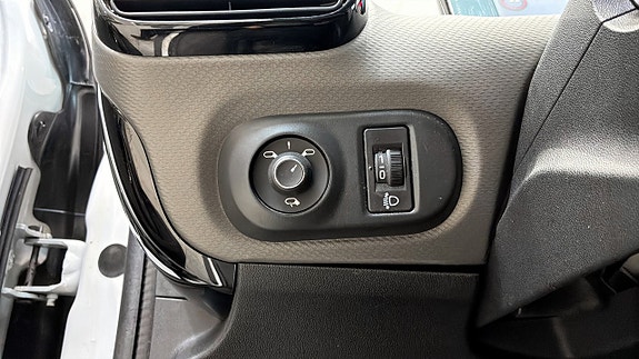 Citroen C4 Cactus 16 of 25