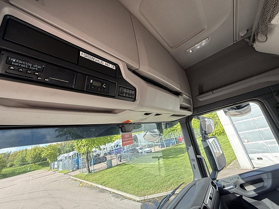 Scania R 450 B6x2*4NB Fjärrbil 7 of 12