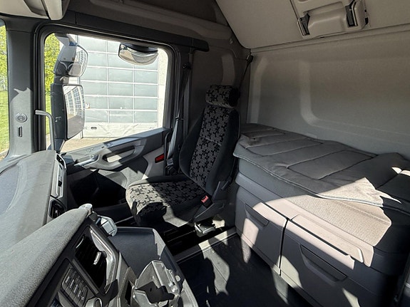 Scania R 450 B6x2*4NB Fjärrbil 6 of 12