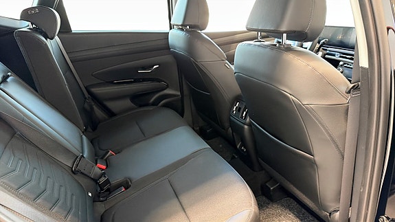 Hyundai Tucson 5 of 12
