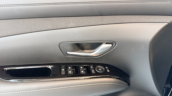 Hyundai Tucson 11 of 12