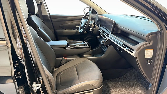 Hyundai Tucson 3 of 12