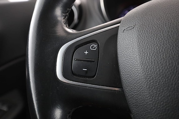 Renault Captur 28 of 30