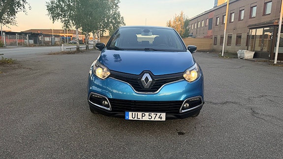 Renault Captur 3 of 18
