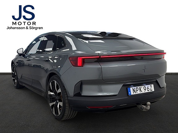 Polestar 4 5 of 19