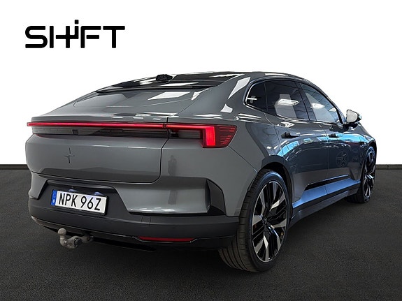 Polestar 4 4 of 19