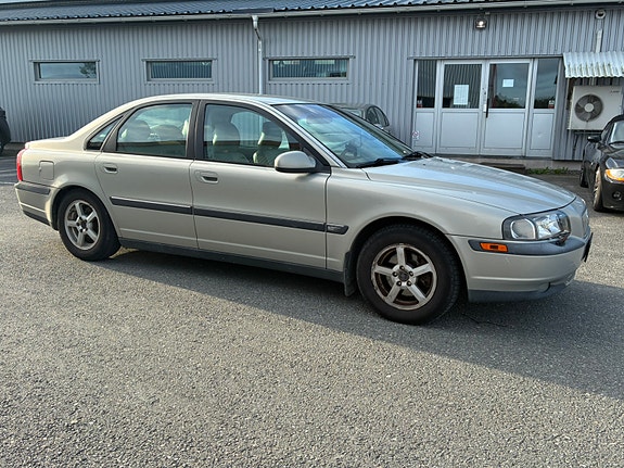 Volvo S80 3 of 8